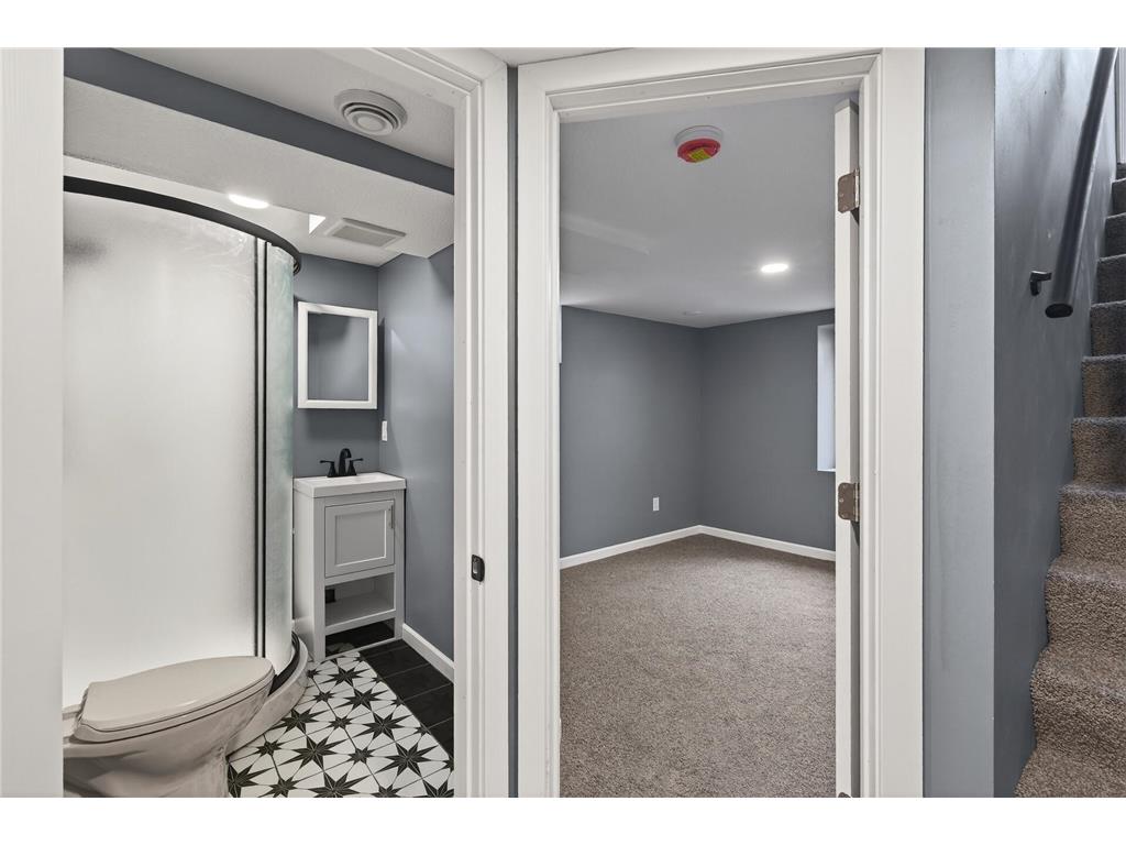 3830 Queen Avenue N Minneapolis MN 55412 6765537 image14