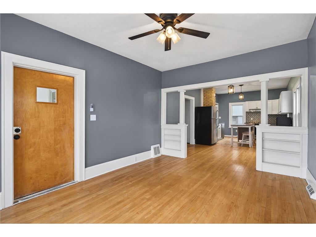 3830 Queen Avenue N Minneapolis MN 55412 6765537 image20