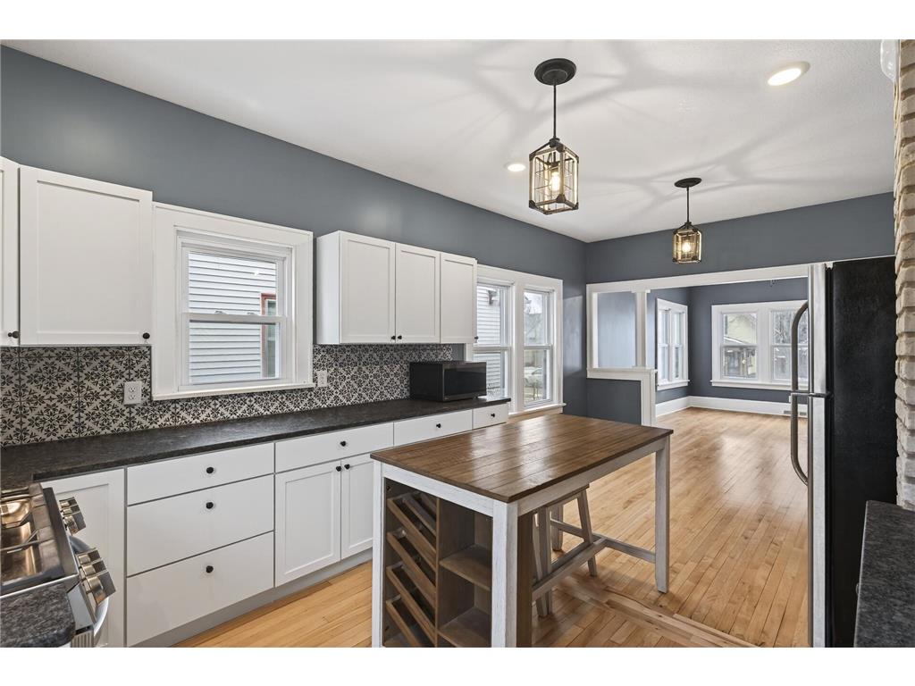 3830 Queen Avenue N Minneapolis MN 55412 6765537 image26