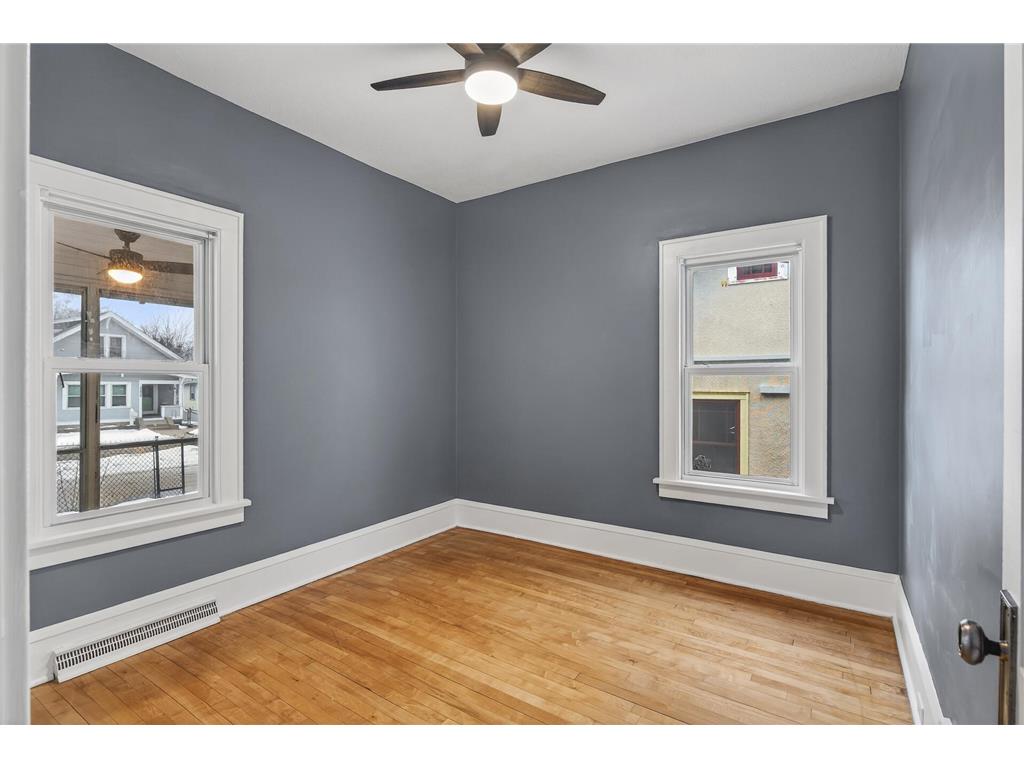 3830 Queen Avenue N Minneapolis MN 55412 6765537 image29