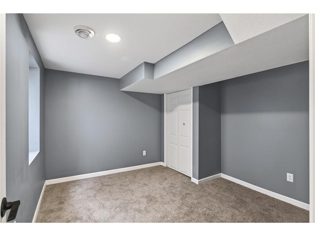 3830 Queen Avenue N Minneapolis MN 55412 6765537 image33