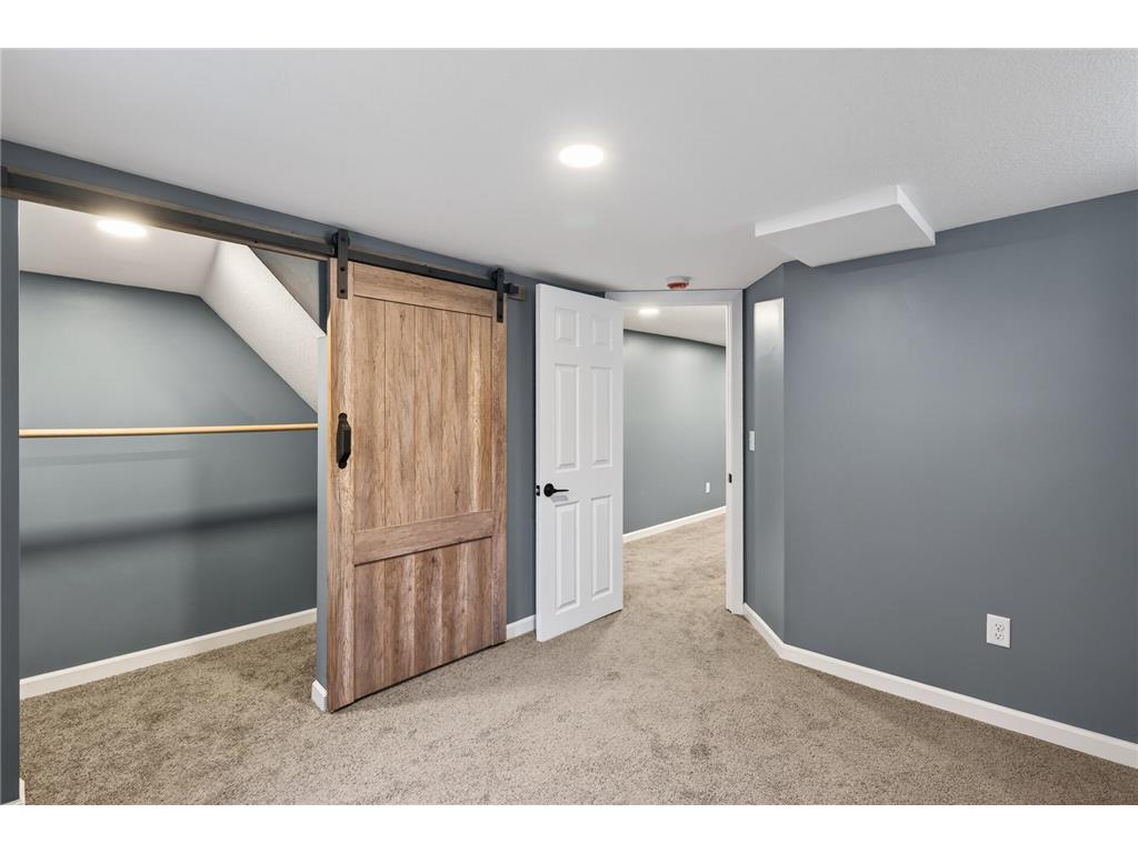 3830 Queen Avenue N Minneapolis MN 55412 6765537 image7