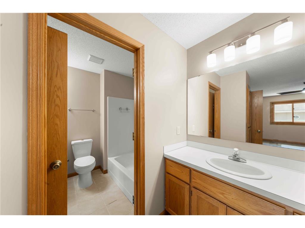 3831 Windcrest Court Eagan MN 55123 7048794 image16