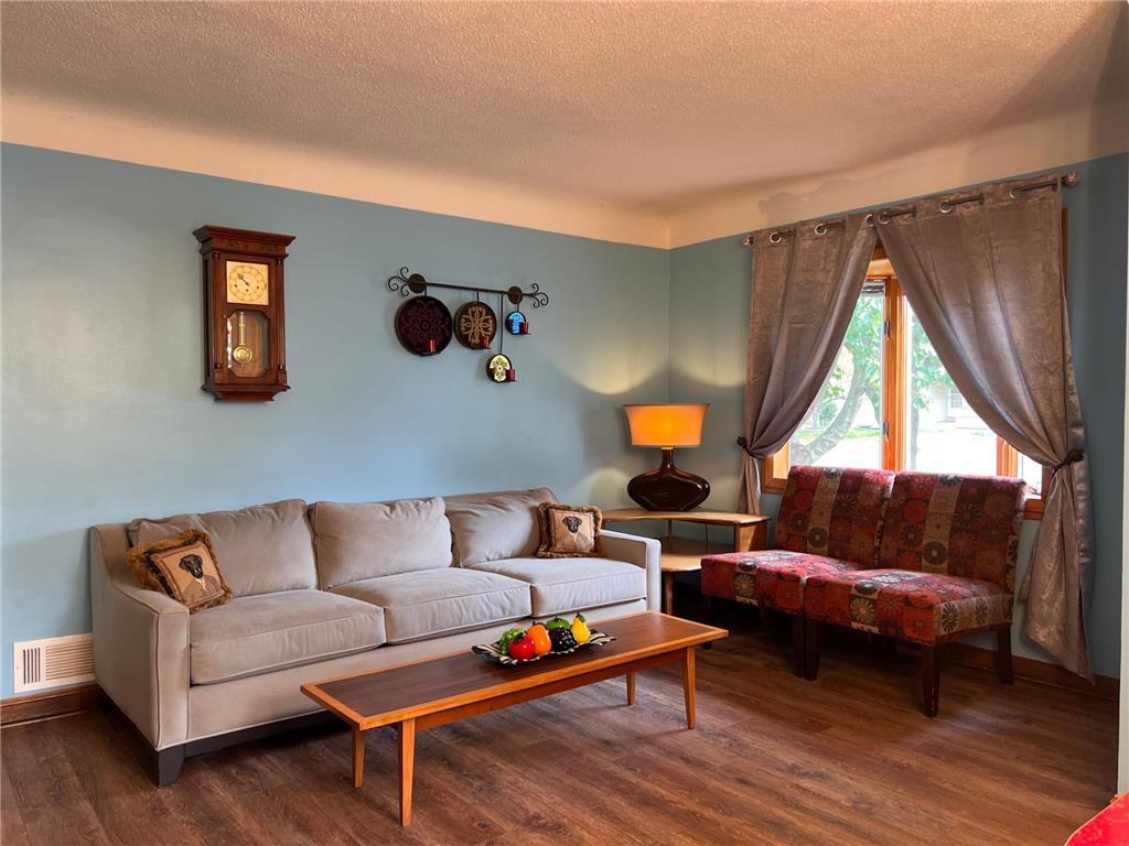 3833 Zane Avenue N Crystal MN 55422 6790482 image1