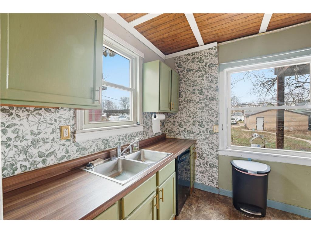 3834 Lyndale Avenue N Minneapolis MN 55412 7055337 image25