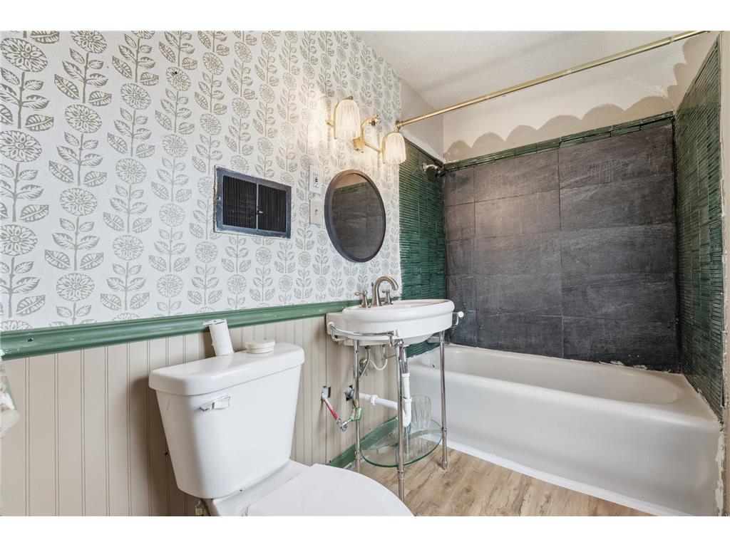 3834 Lyndale Avenue N Minneapolis MN 55412 7055337 image34