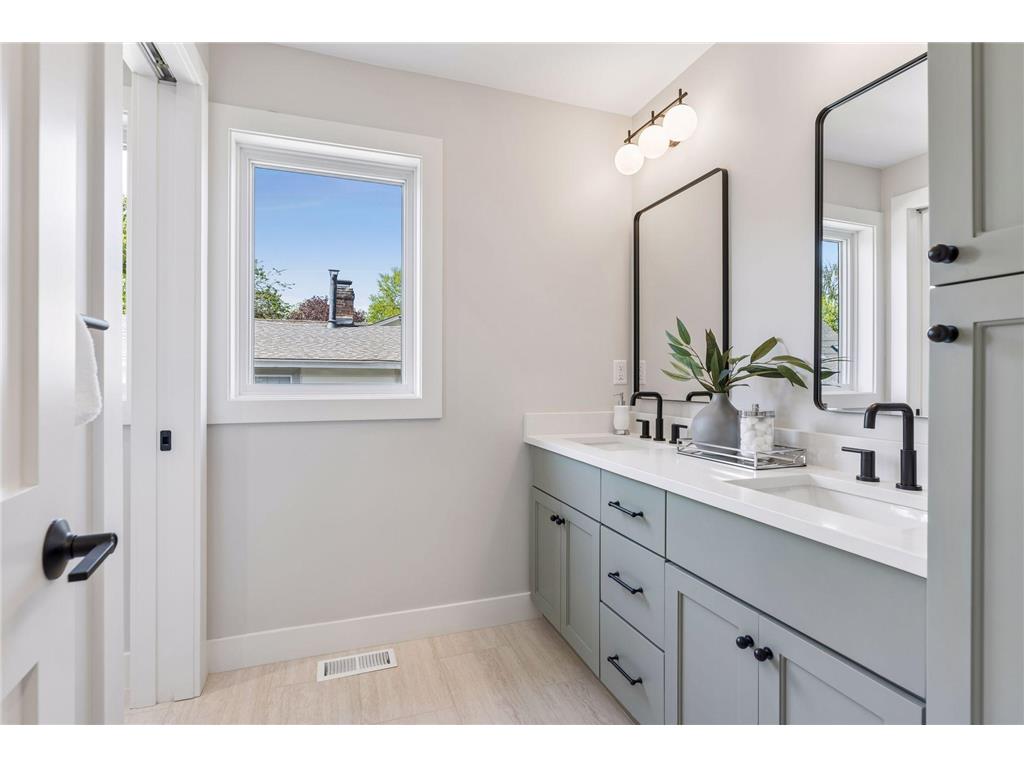 3836 Vincent Avenue S Minneapolis MN 55410 7072715 image17