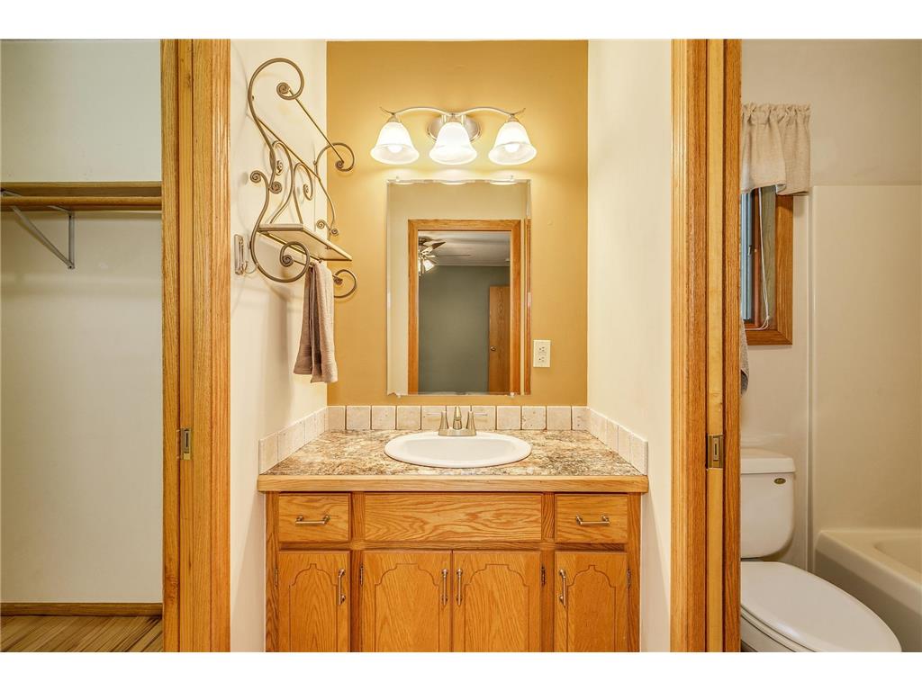 38404 Gerald Avenue North Branch MN 55056 7071225 image15