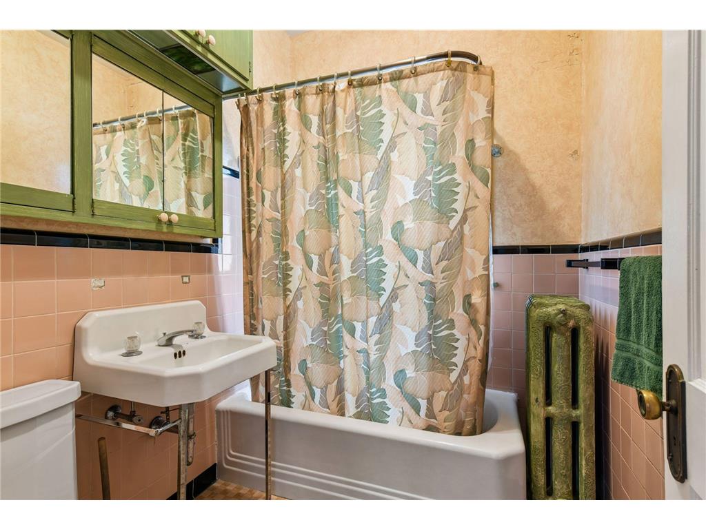 3844 Garfield Avenue Minneapolis MN 55409 7059723 image17