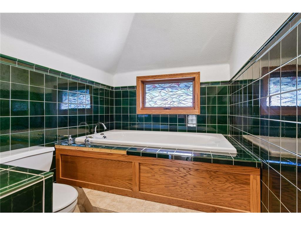 3844 Garfield Avenue Minneapolis MN 55409 7059723 image25