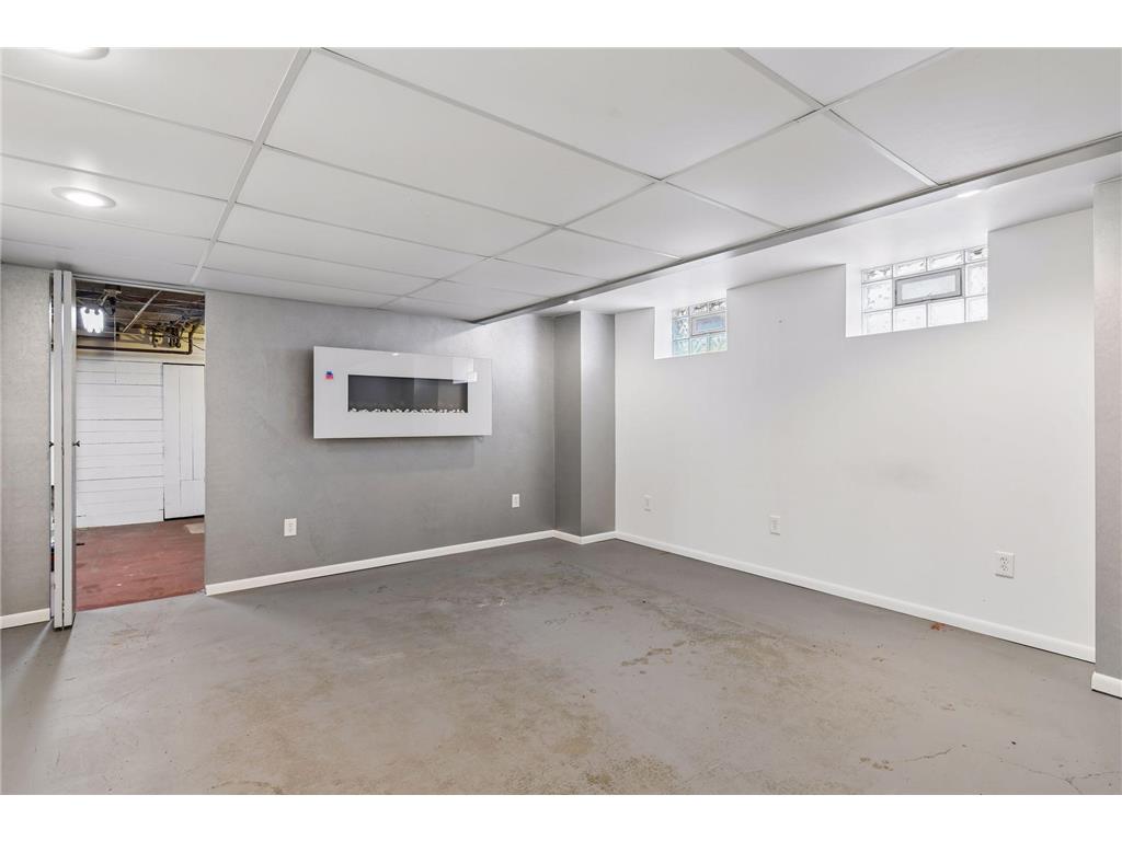 3844 Garfield Avenue Minneapolis MN 55409 7059723 image28