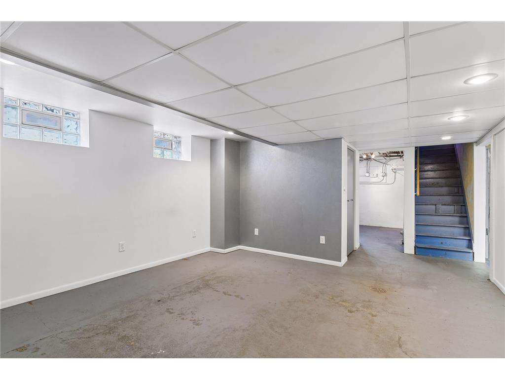 3844 Garfield Avenue Minneapolis MN 55409 7059723 image29