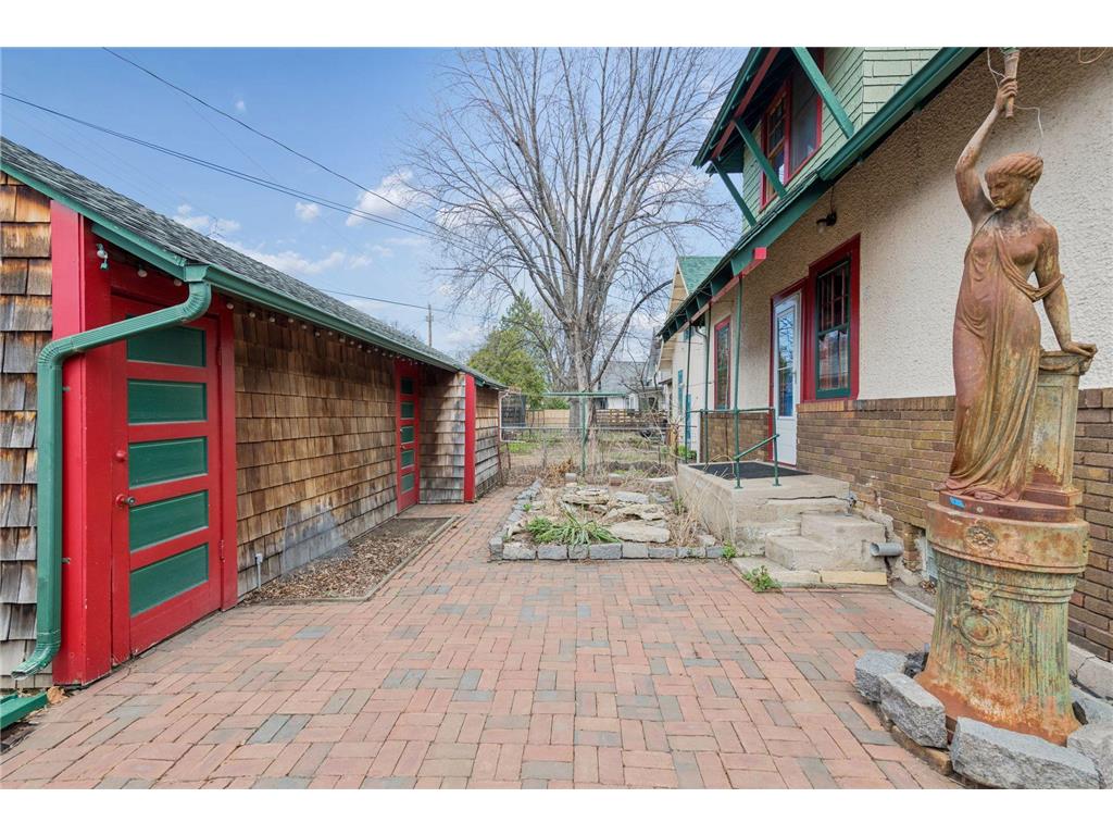 3844 Garfield Avenue Minneapolis MN 55409 7059723 image34