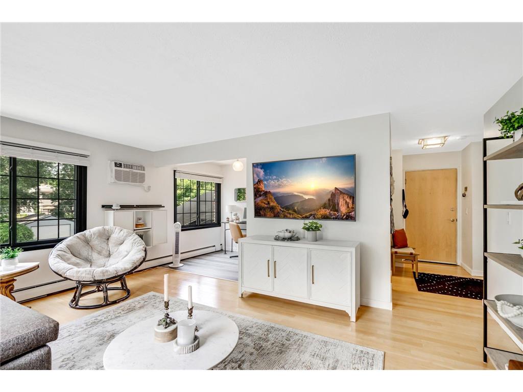 3844 Nicollet Avenue #205 Minneapolis MN 55409 6392641 image1