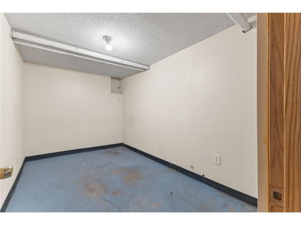 3847 Cedar Avenue S Minneapolis MN 55407 6799292 image25