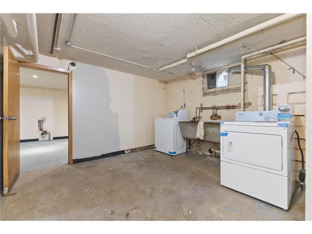 3847 Cedar Avenue S Minneapolis MN 55407 6799292 image29