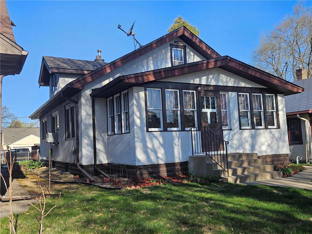 3847 Queen Avenue N Minneapolis MN 55412 7037604 image1