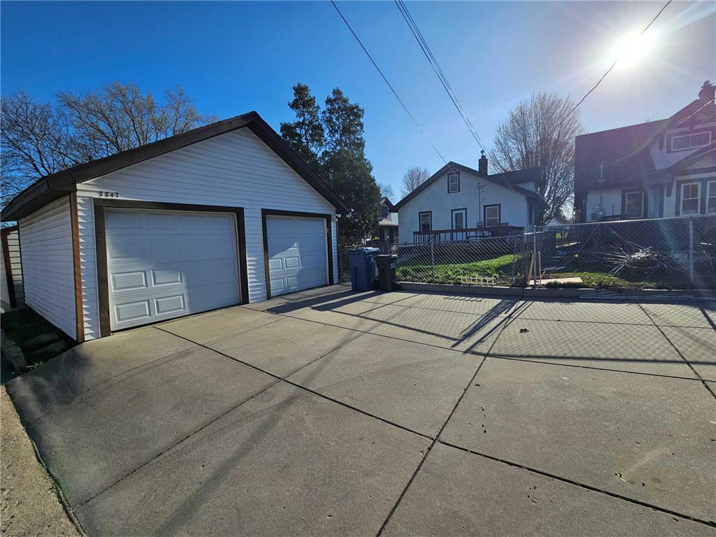 3847 Queen Avenue N Minneapolis MN 55412 7037604 image22