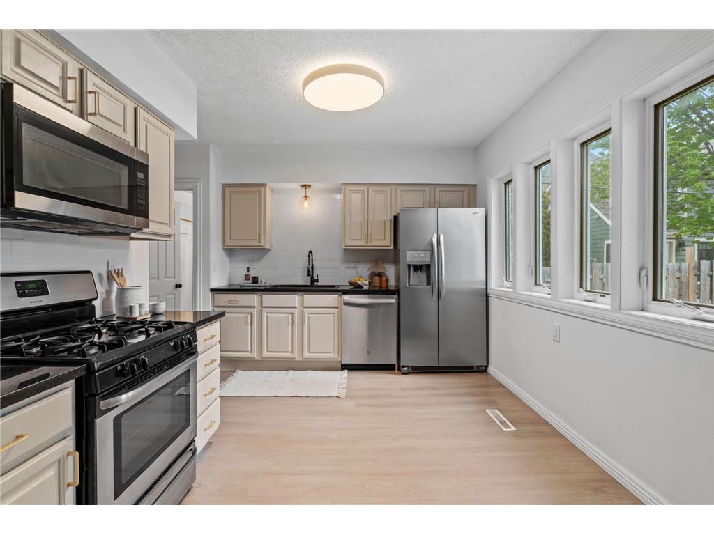 385 - 387 Stryker Avenue Saint Paul MN 55107 7082016 image13
