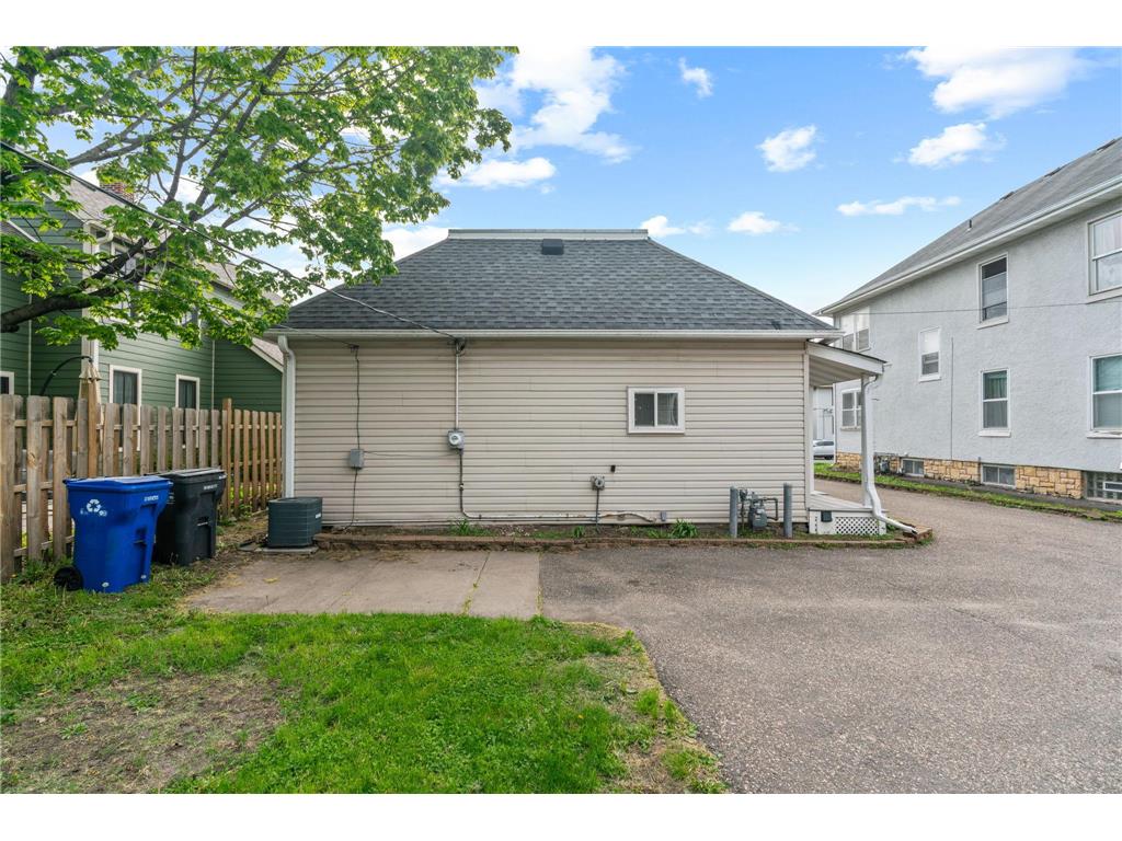 385 - 387 Stryker Avenue Saint Paul MN 55107 7082016 image52