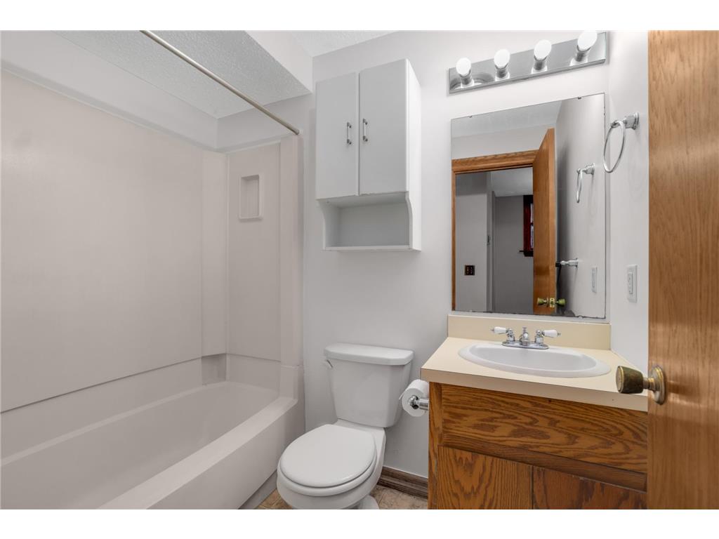 385 Laurel Avenue #10 Saint Paul MN 55102 7030800 image11