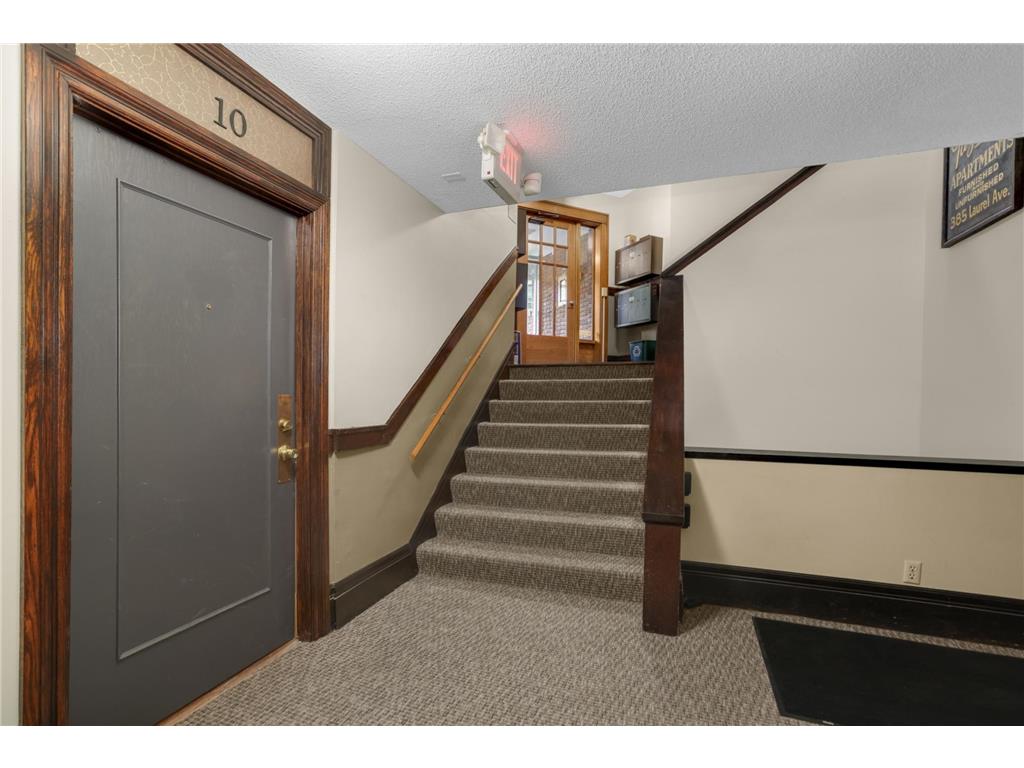 385 Laurel Avenue #10 Saint Paul MN 55102 7030800 image12