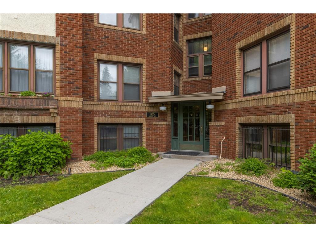 385 Laurel Avenue #10 Saint Paul MN 55102 7030800 image2