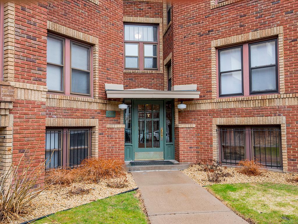 385 Laurel Avenue 207, Saint Paul, MN 55102 MLS 5753381 Edina Realty