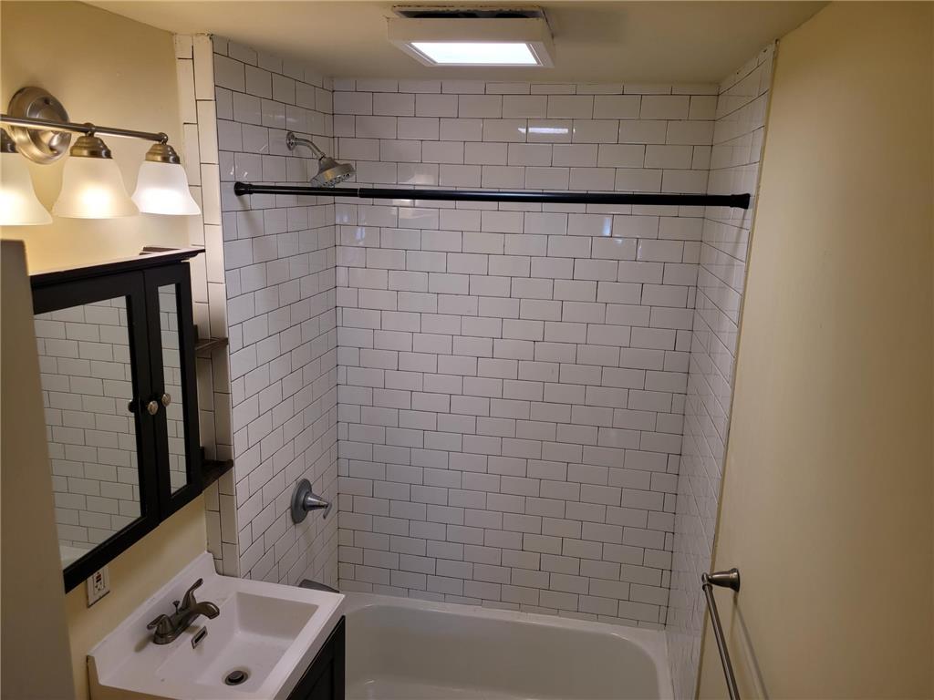 385 Toronto Street Saint Paul MN 55102 6785168 image5