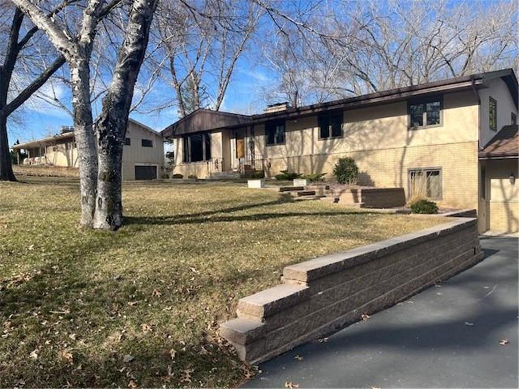 3850 Bassett Creek Drive Golden Valley MN 55422 6505480 image1