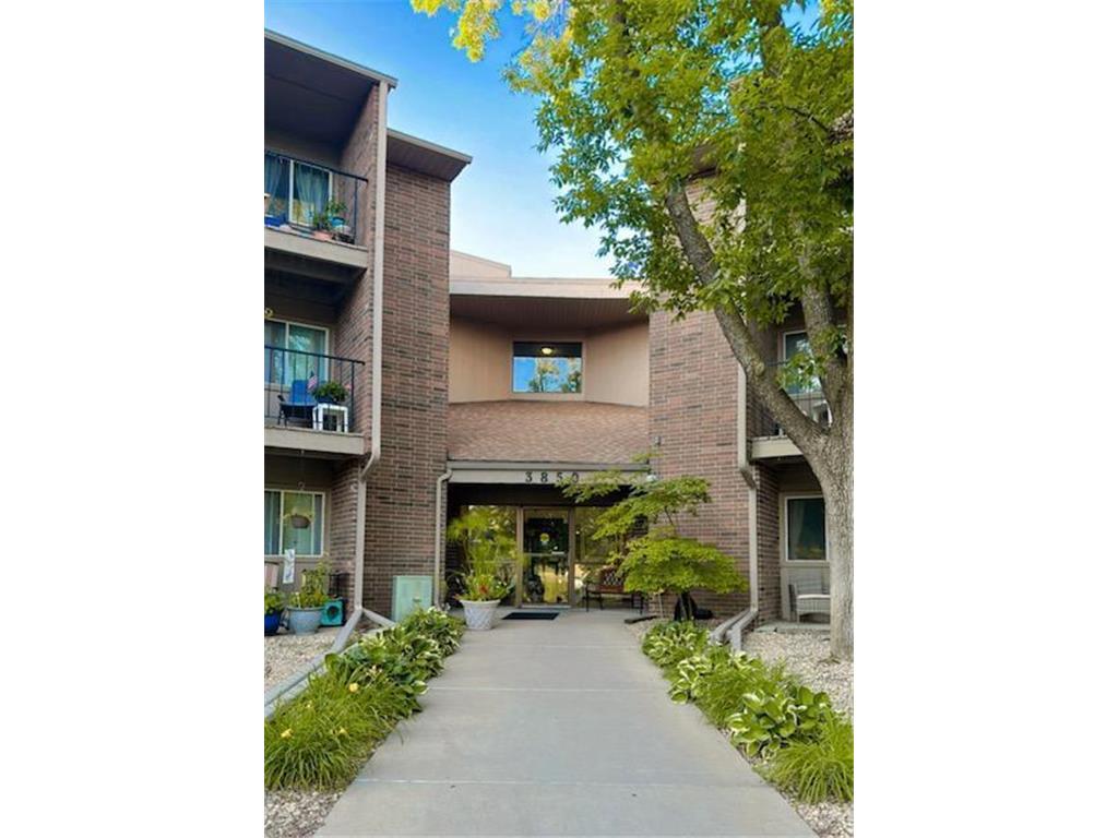 3850 Plymouth Boulevard #204 Plymouth MN 55446 6398874 image1