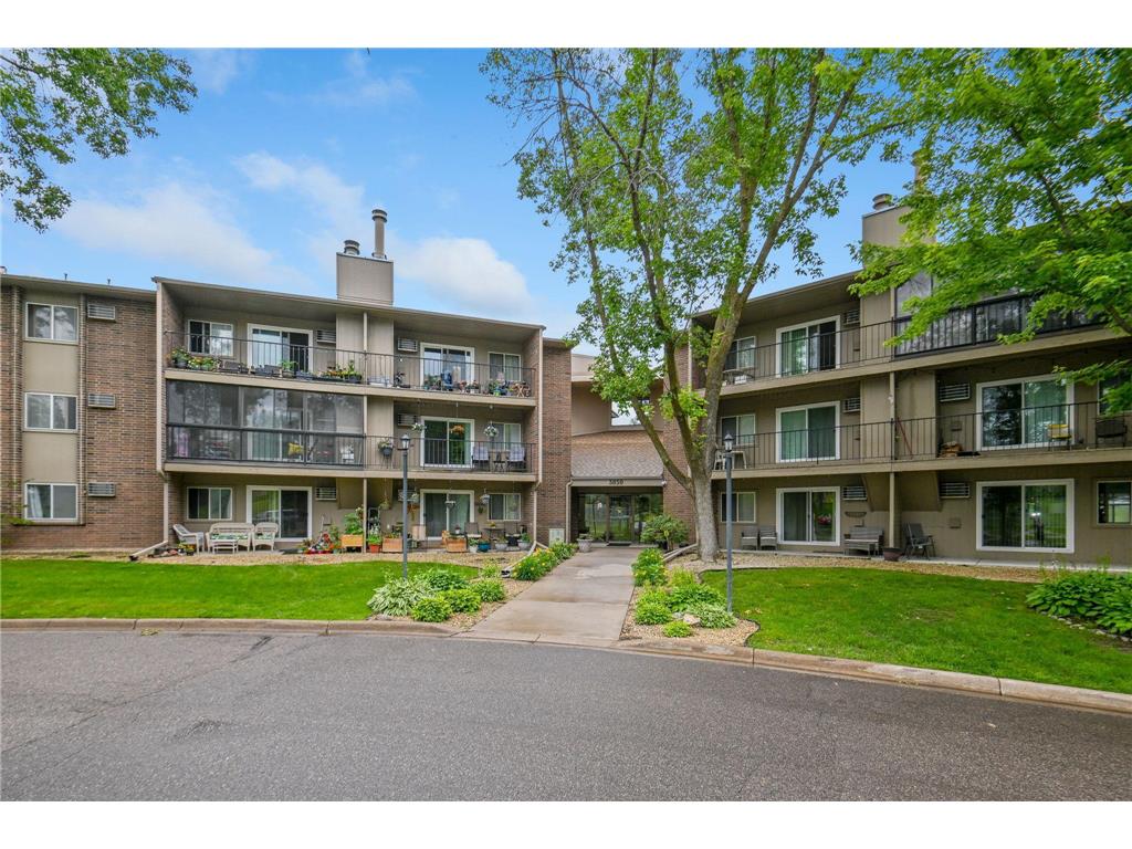 3850 Plymouth Boulevard #205 Plymouth MN 55446 6547464 image1