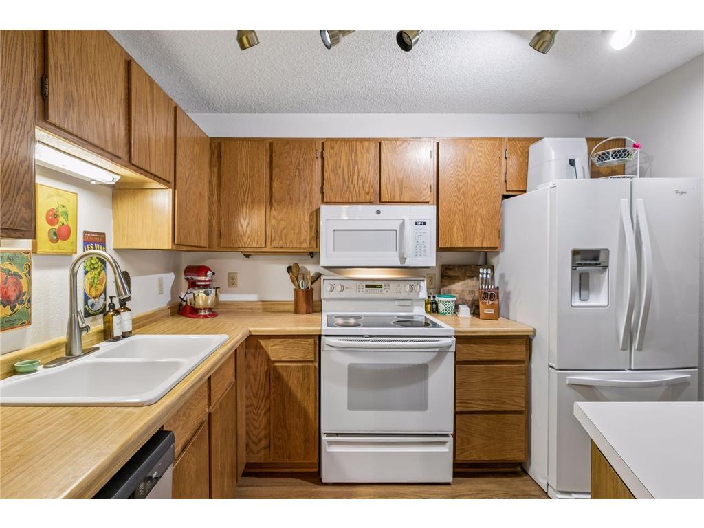 3850 Plymouth Boulevard #205 Plymouth MN 55446 7098773 image10