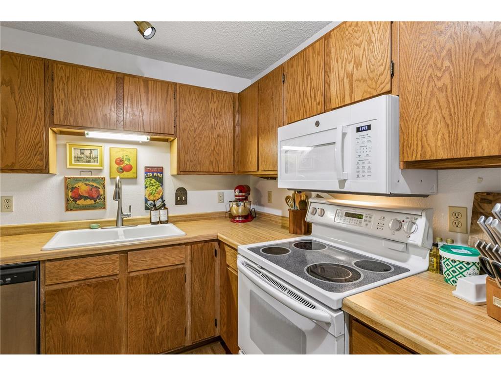 3850 Plymouth Boulevard #205 Plymouth MN 55446 7098773 image12