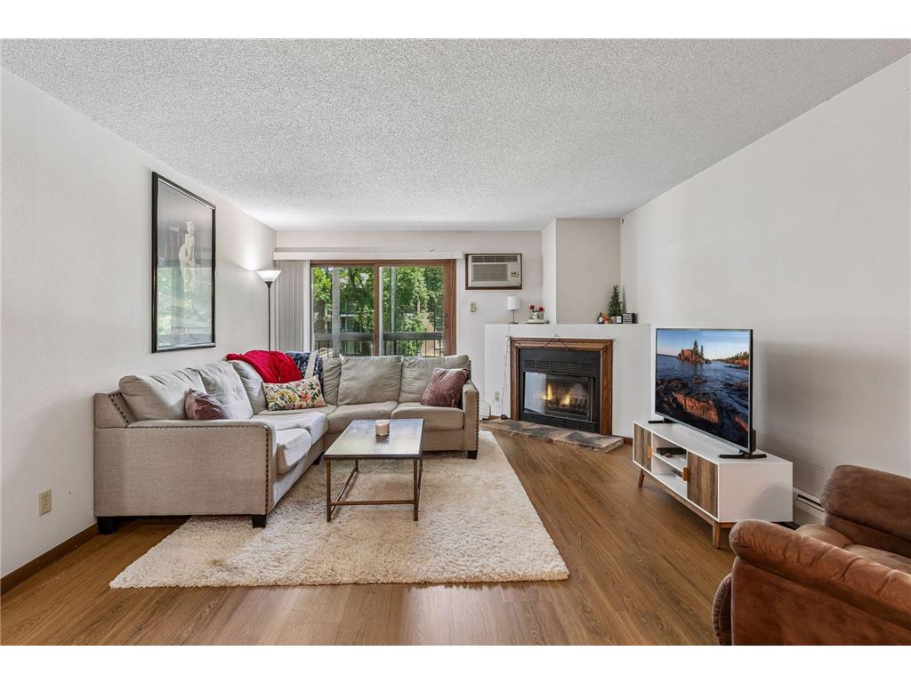 3850 Plymouth Boulevard #205 Plymouth MN 55446 7098773 image2