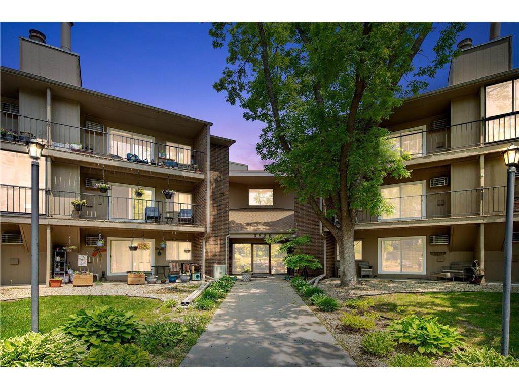 3850 Plymouth Boulevard #213 Plymouth MN 55446 6371101 image1