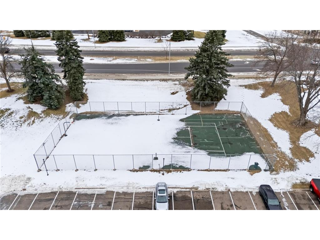 3850 Plymouth Boulevard #223 Plymouth MN 55446 7042587 image36