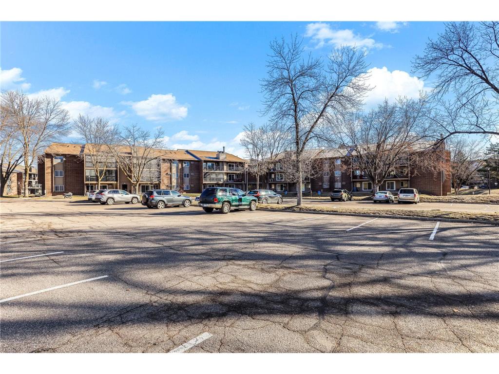 3850 Plymouth Boulevard #323 Plymouth MN 55446 7038393 image32