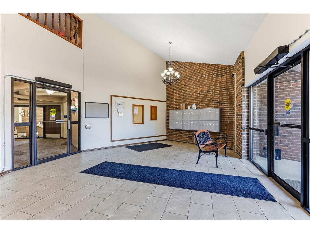 3850 Plymouth Boulevard #323 Plymouth MN 55446 7038393 image5
