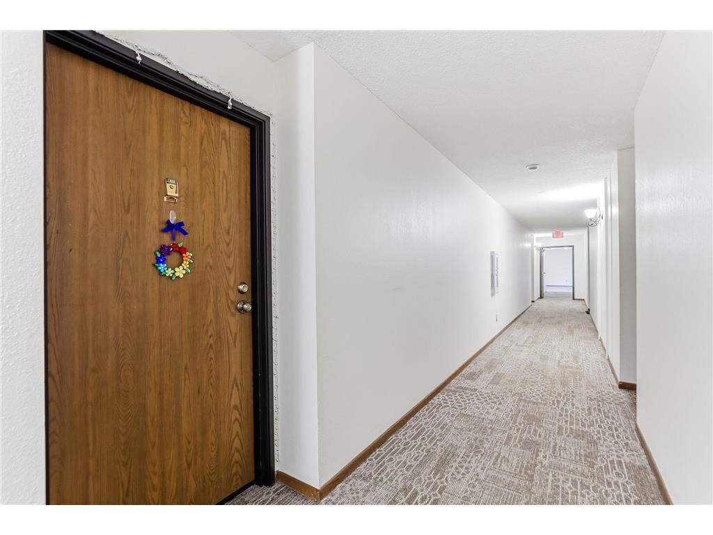 3850 Plymouth Boulevard #323 Plymouth MN 55446 7038393 image8