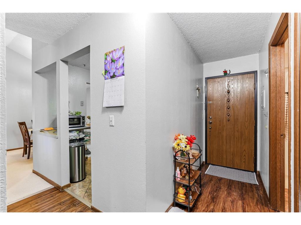 3850 Plymouth Boulevard #323 Plymouth MN 55446 7038393 image9