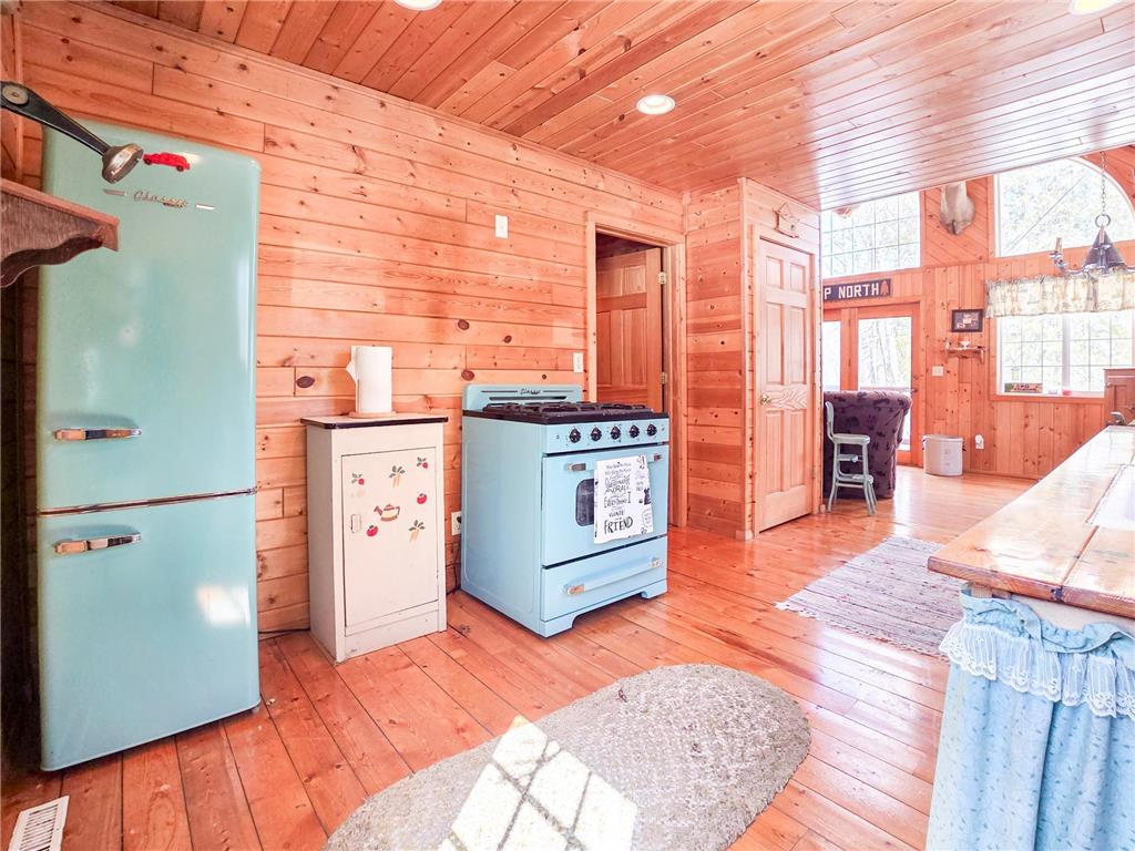 38504 Grave Lake Road Deer River MN 56636 - Grave 7054455 image3