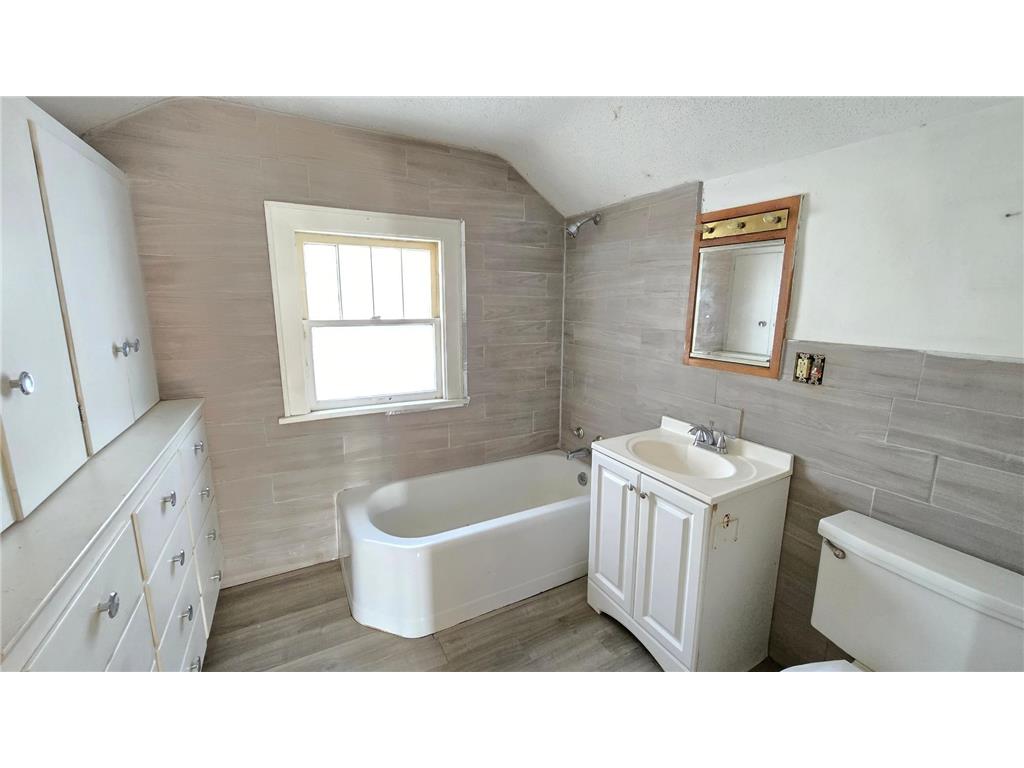 3851 Aldrich Avenue N Minneapolis MN 55412 7010799 image14