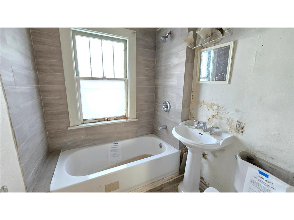 3851 Aldrich Avenue N Minneapolis MN 55412 7010799 image7