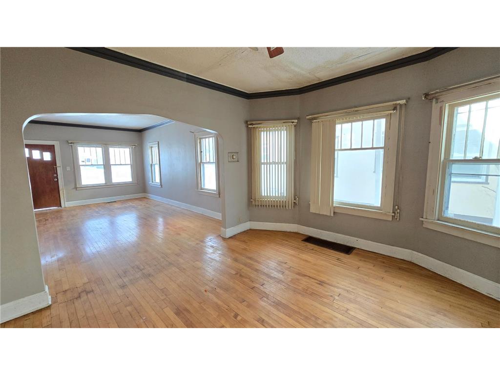 3851 Aldrich Avenue N Minneapolis MN 55412 7010799 image9