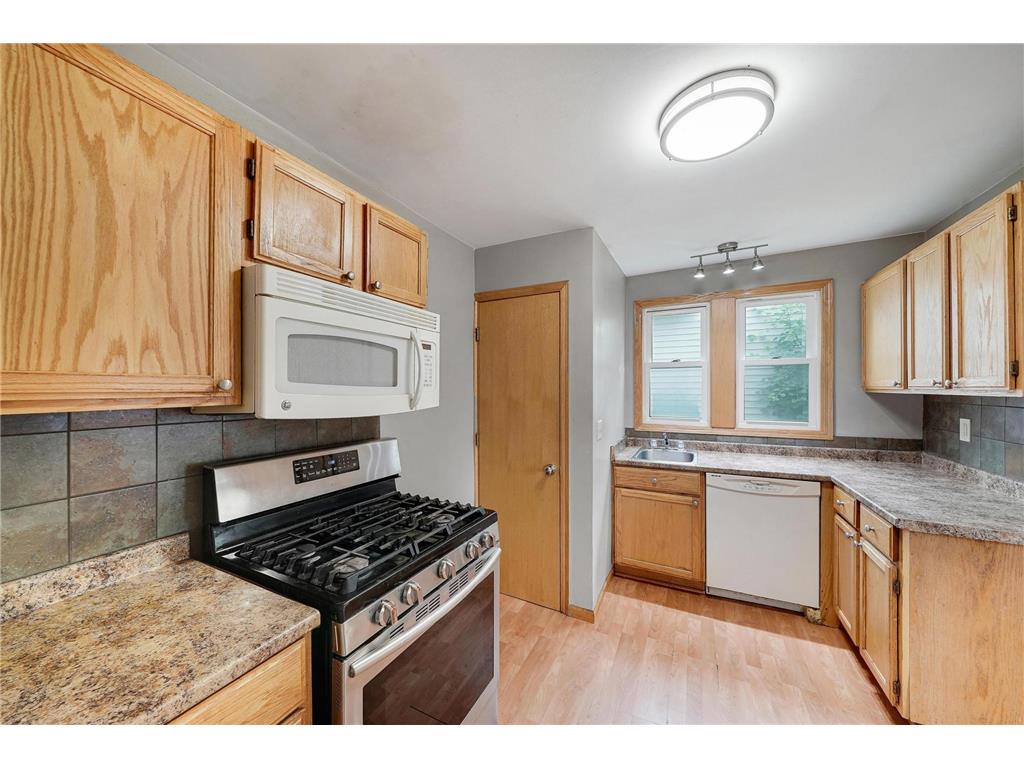 3855 Bryant Avenue N Minneapolis MN 55412 7088729 image2