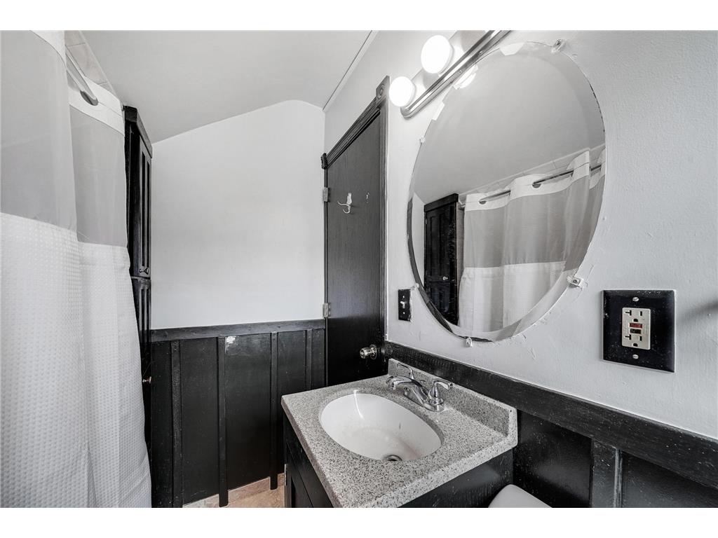 3855 Bryant Avenue N Minneapolis MN 55412 7088729 image20