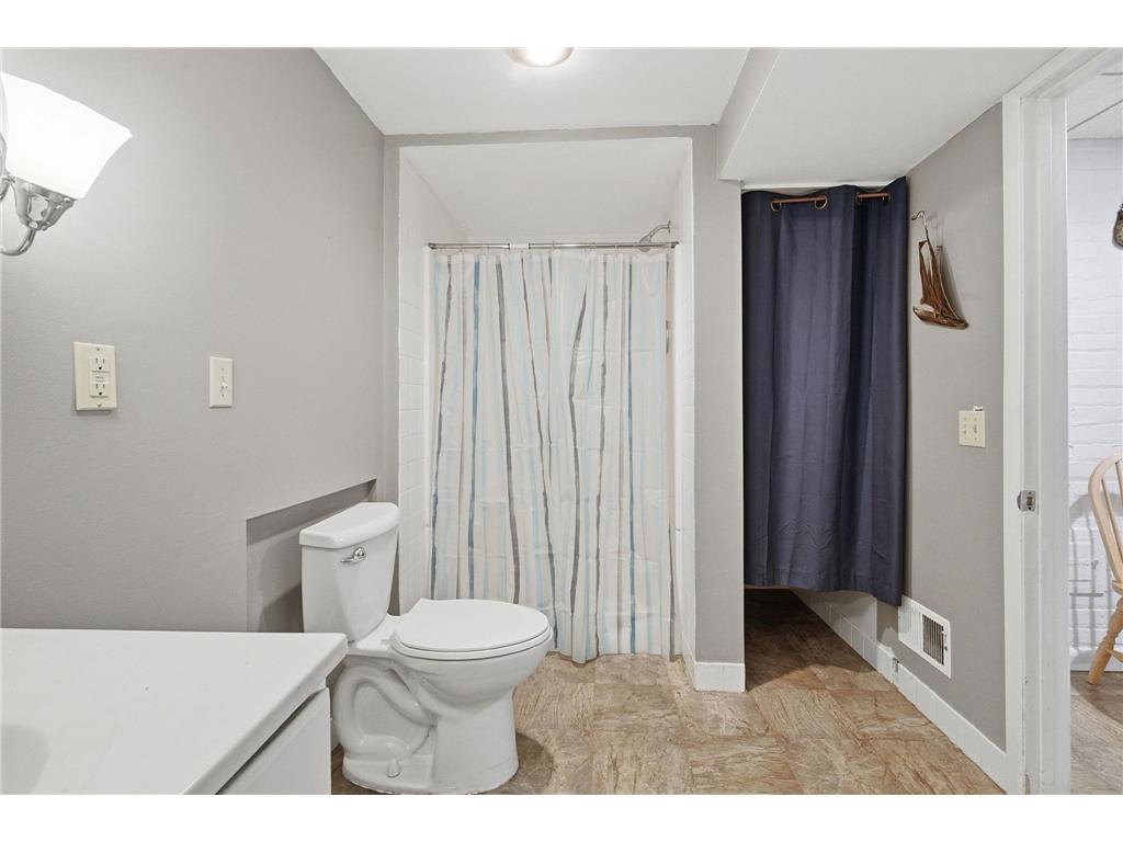 3856 Welcome Avenue N Robbinsdale MN 55422 7107656 image33