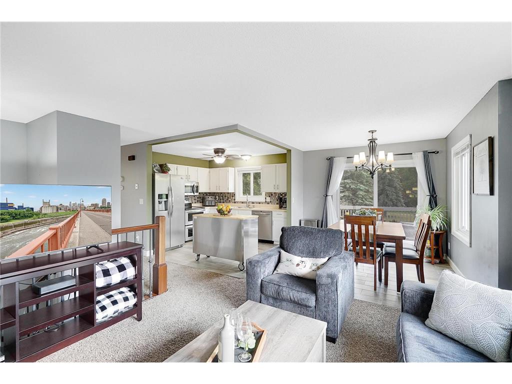 3857 Hallmark Avenue N Oakdale MN 55128 6429472 image1