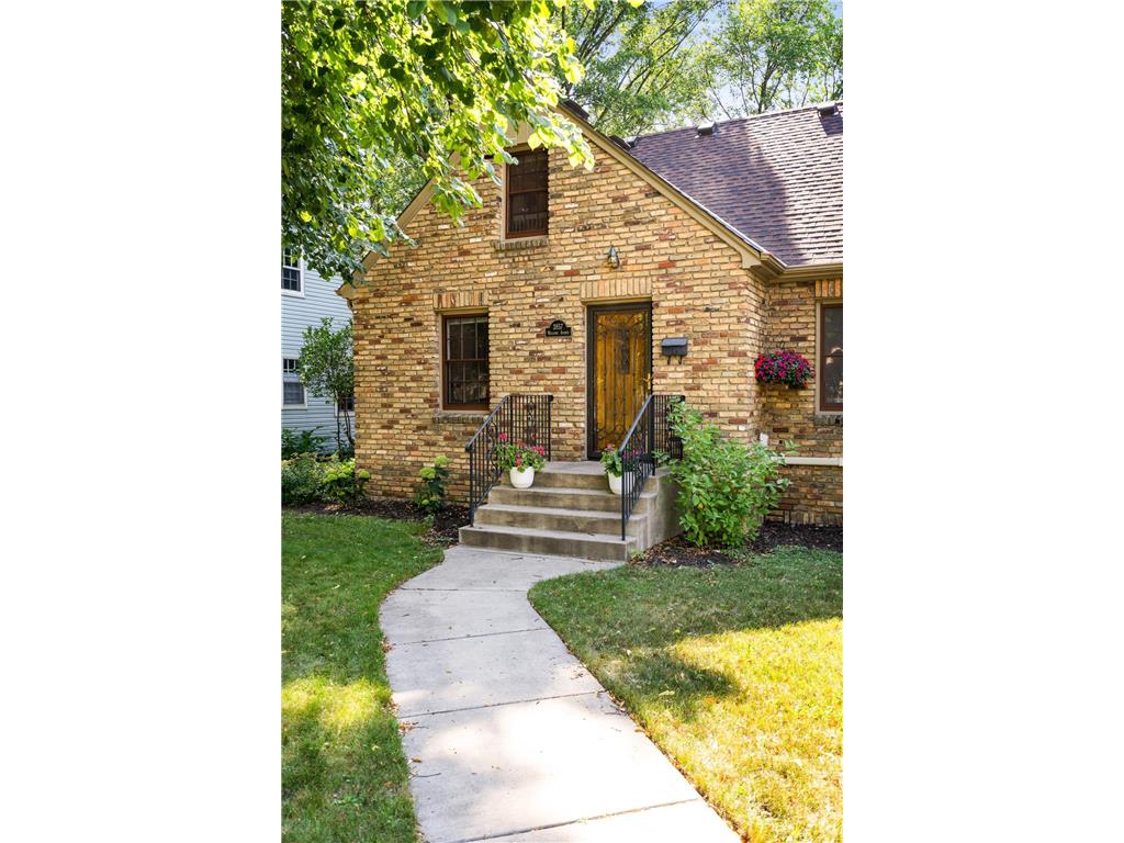 3857 Welcome Avenue N Robbinsdale MN 55422 6409296 image1